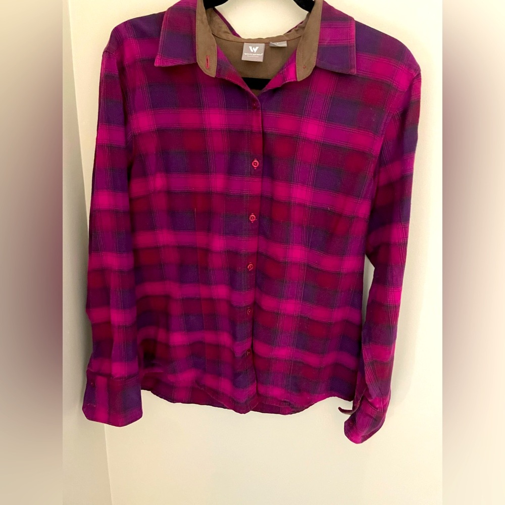 Ladies size large burgundy hues flannel shirt with suede collar